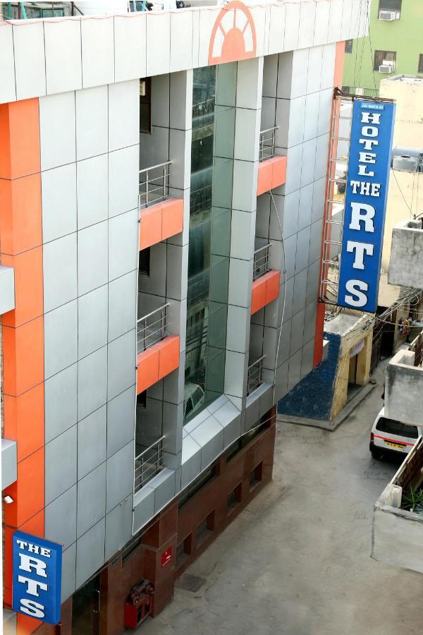 Hotel The Rts Plaza Нью-Дели Экстерьер фото